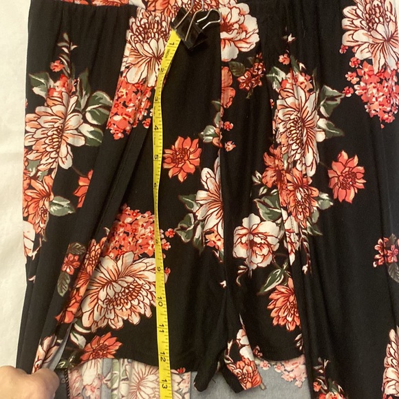 No boundaries hi/low SHORTS outfit - Picture 4 of 9